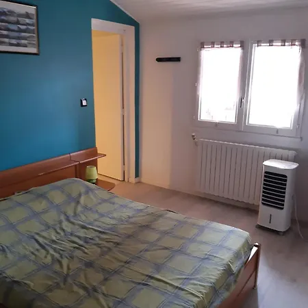 De 4 Avec Piscine Privee Et Terrasse Amenagee A La Salvetat Saint Gilles 호텔 4*