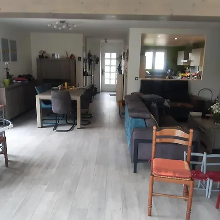 De 4 Avec Piscine Privee Et Terrasse Amenagee A La Salvetat Saint Gilles 호텔